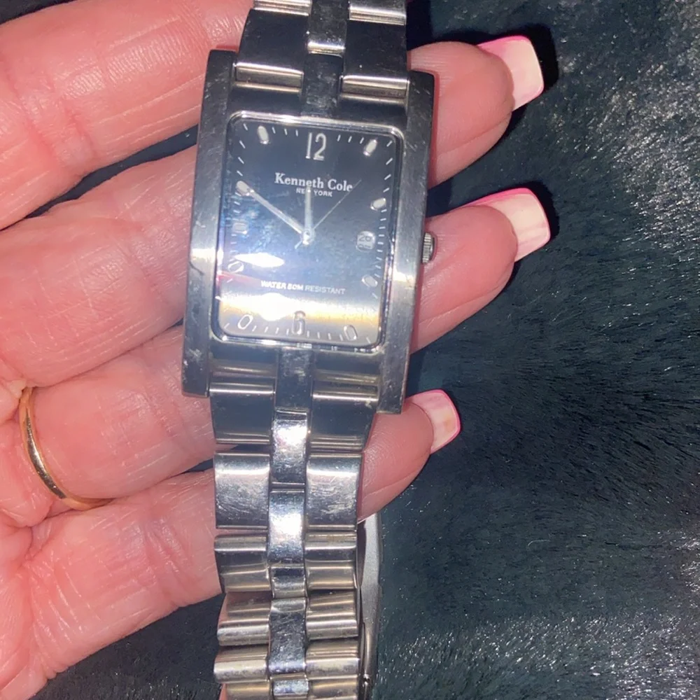 Kenneth Cole New York preloved some